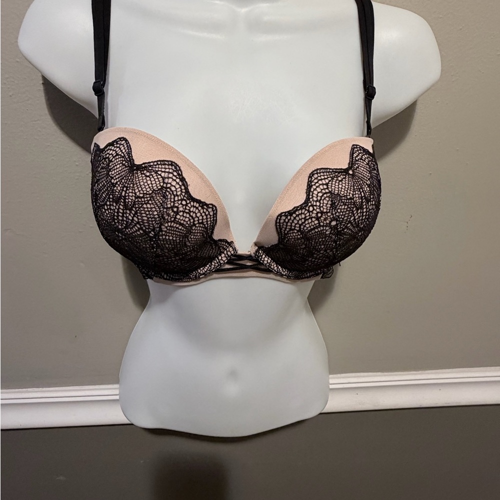 Victoria's Secret Black Lace and Cream Bra